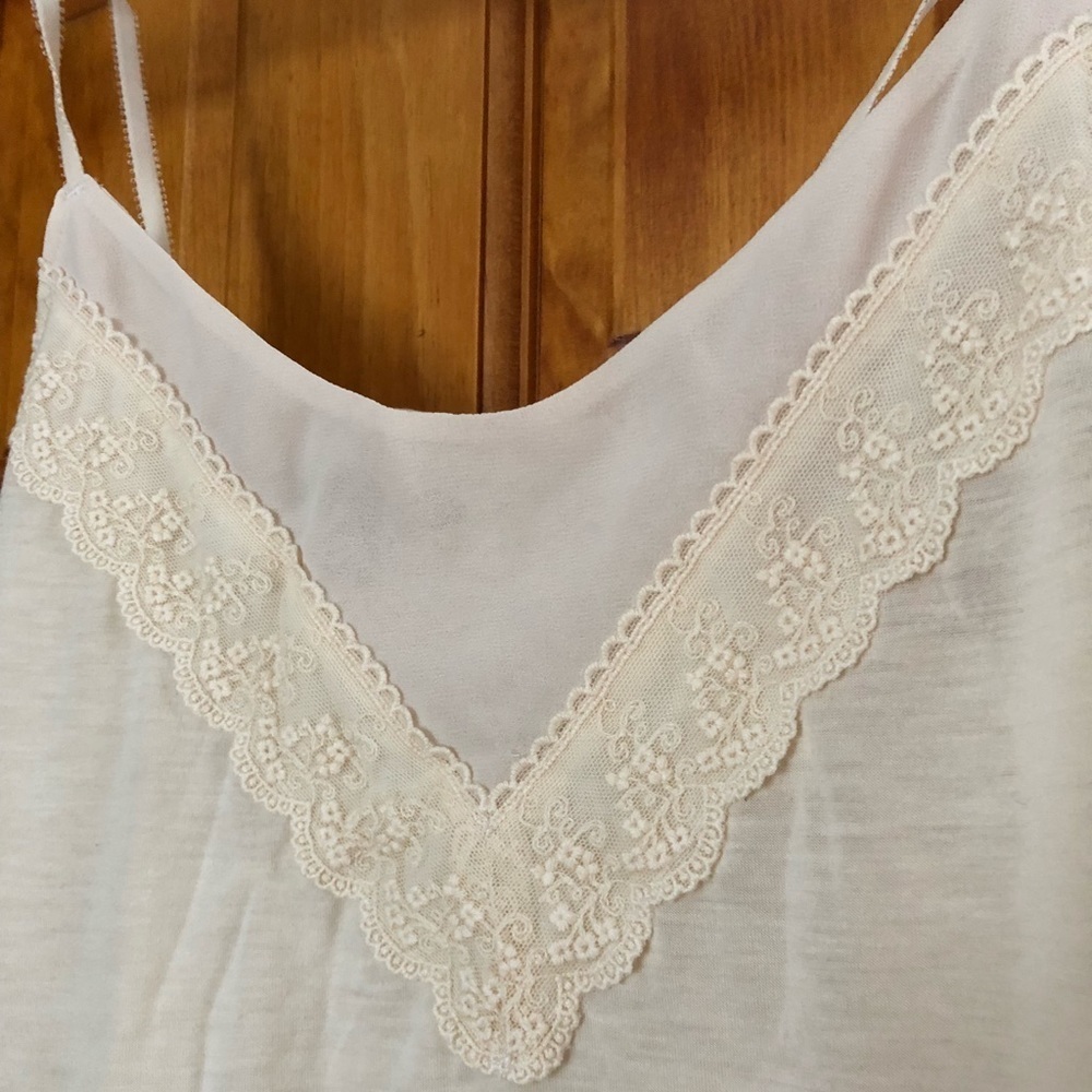 American Eagle Cream Lace Tank Top - Picture 4 of 6